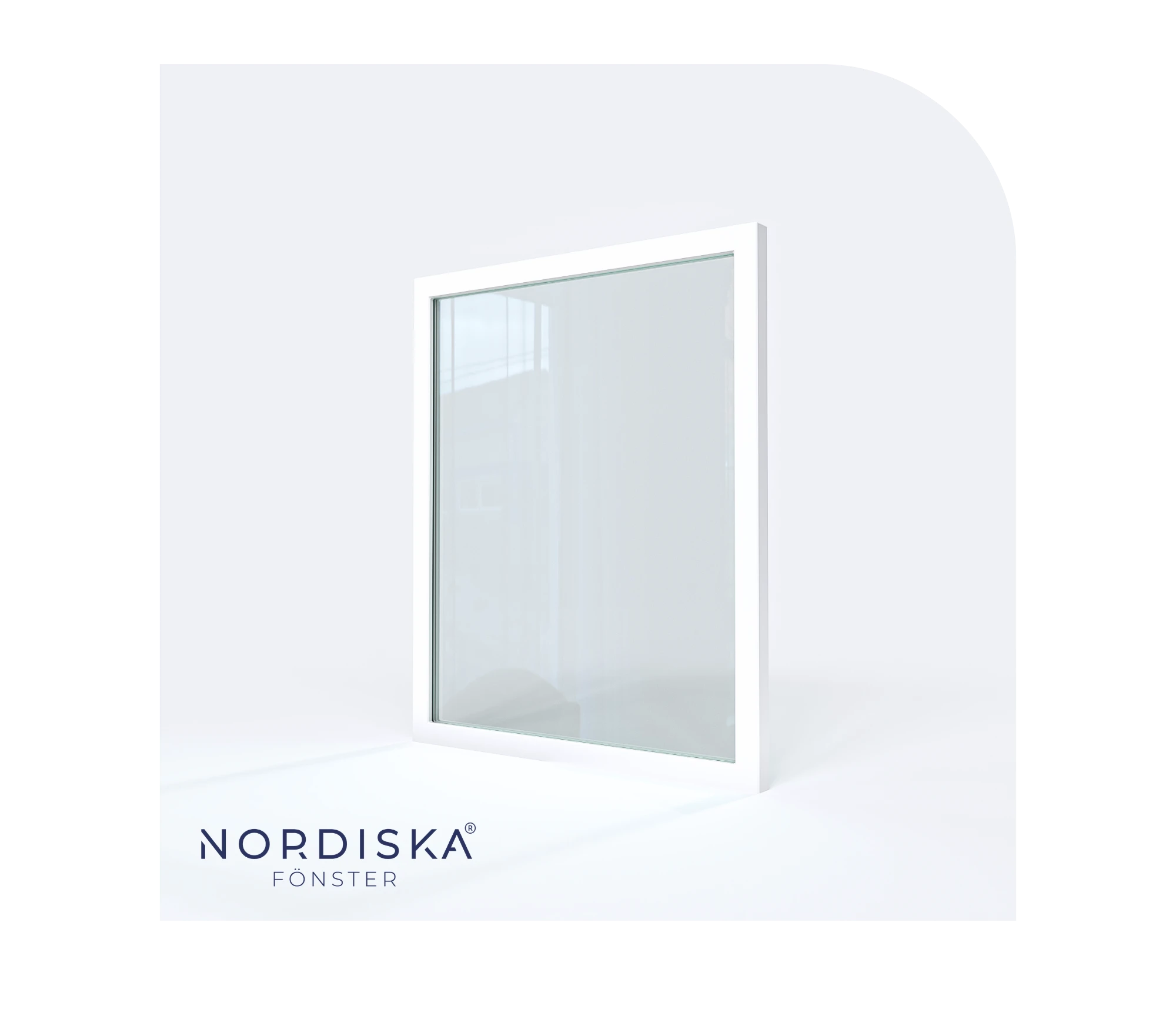 Vitkarmat fönster med klart glas, Nordiska Fönsters logotyp i nedre vänstra hörnet.
